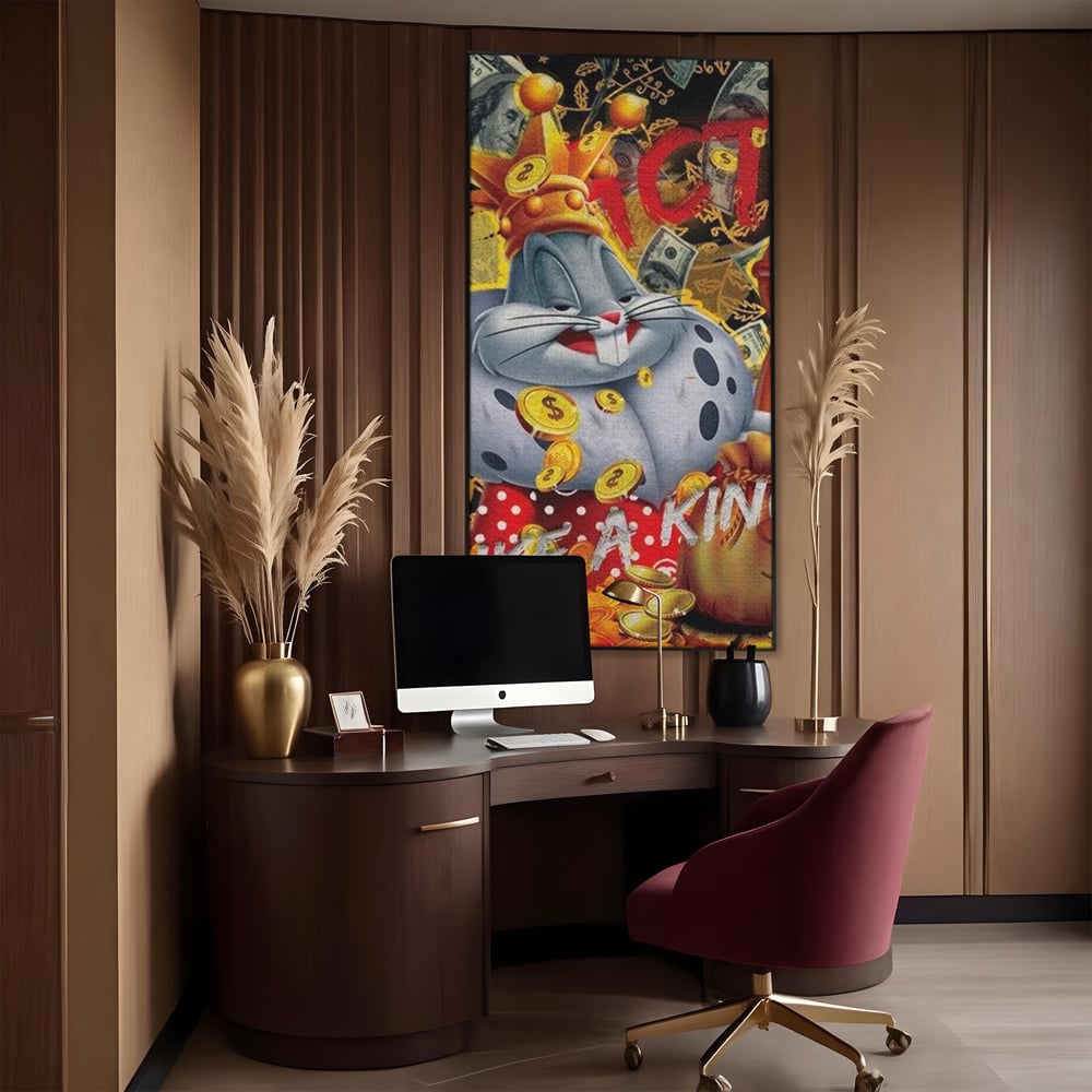 Tablou canvas cu tablou canvas cu bugs bunny rege, in rama de aluminiu negru, pe perete intr-un birou